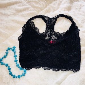 🆕EUC Daytrip Black Lace Bralette 😍